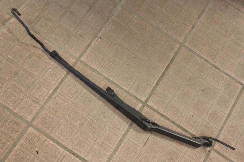 97 - 03 chevy malibu wiper arm  right