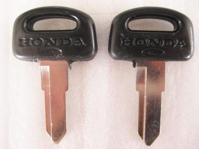 Honda classic style with rubber blank key “2 pcs” left