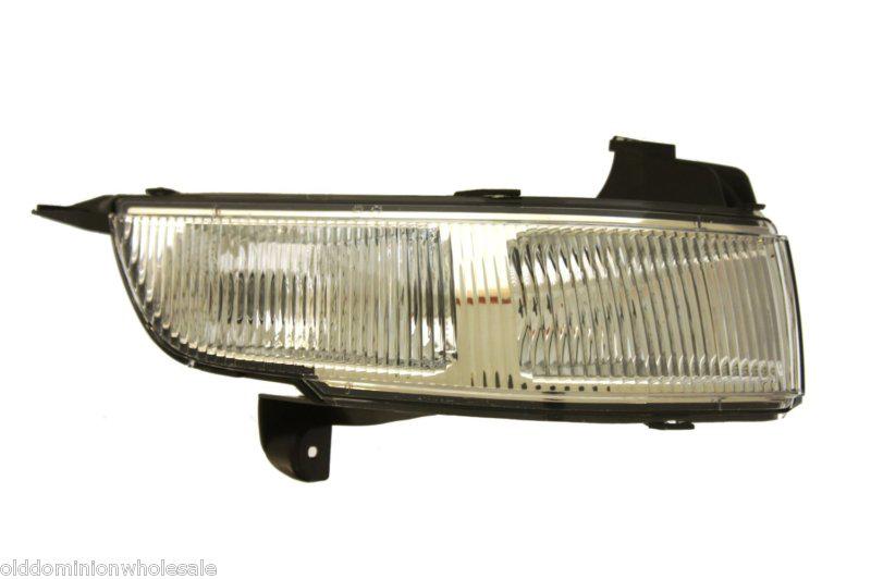 New genuine gm parts 25797625 driver side fog light assembly