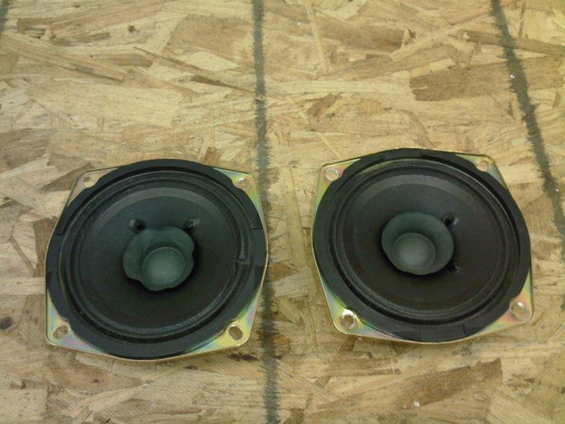 Honda gl1800 (2002) front speakers