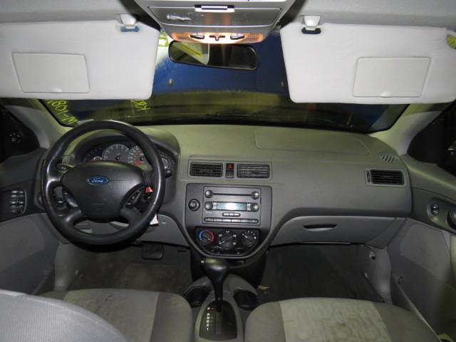 2005 ford focus glove box door 2512440