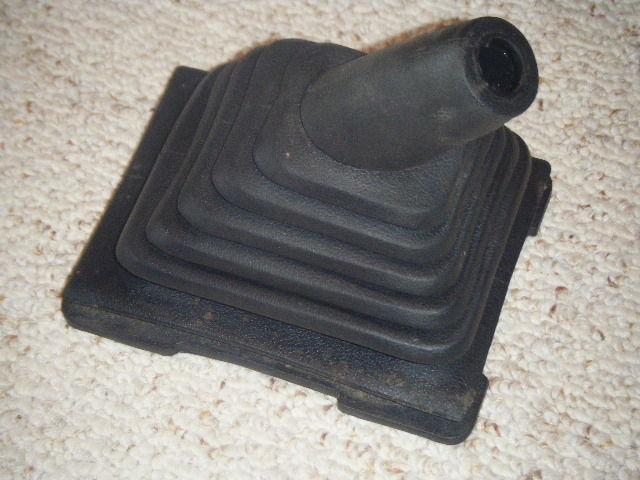 Geo tracker suzuki sidekick 5 speed spd shifter boot in good condition no cracks