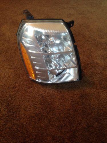 Cadillac escalade right passenger side xenon hid headlight 07 08 09 oem