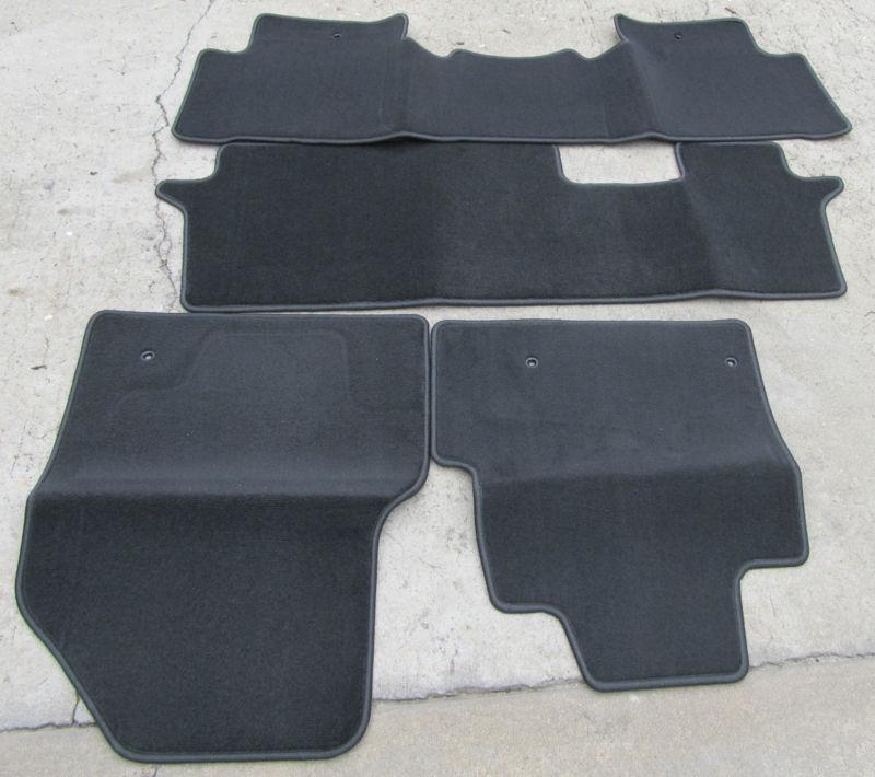 Set of 4 carpet floor mats for a honda pilot