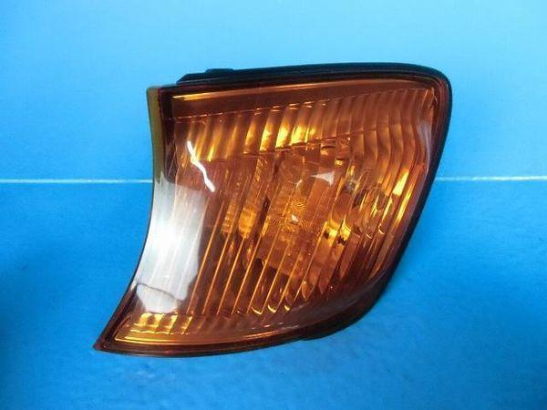 Toyota ipsum 2000 left clearance lamp [8011100]