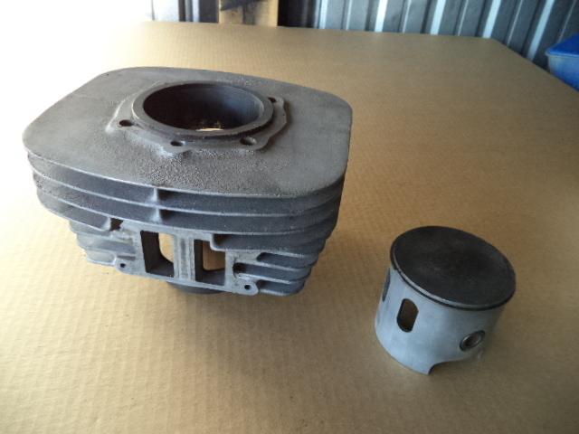 82' husqvarna husky 430xc 430 xc / damaged cylinder jug with piston