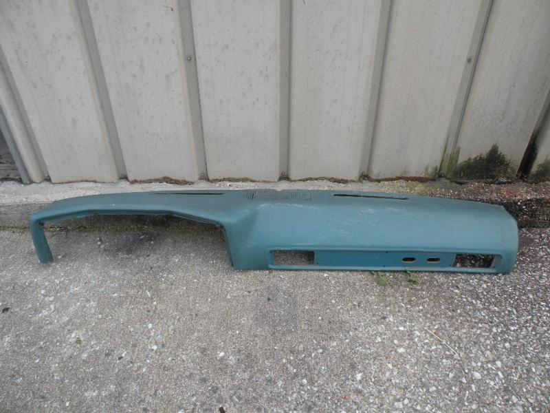 1973-1980 chevy gmc sierra suburb dash pad    oem  pick-up item 