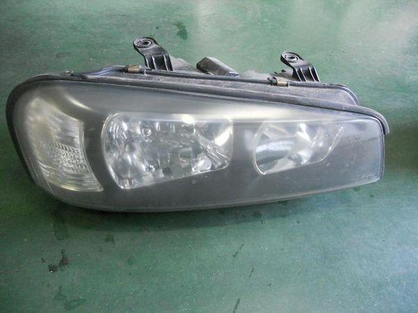 Nissan skyline 1998 right head light assembled [5610800]