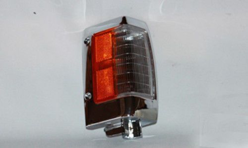 Side marker light assembly right tyc 18-1810-32 fits 90-92 nissan d21