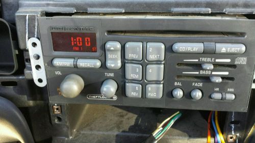 Pontiac grand prix cd player radio oem 2002