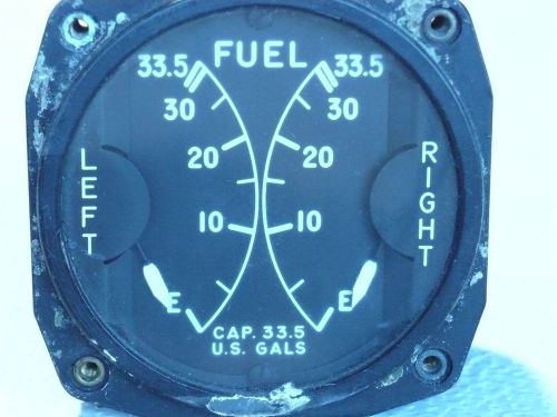 Airplane indicator fuel quantity (aviation)