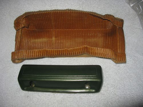 Nos mopar 1966-70 b-body 9 1/2&#034; arm rest