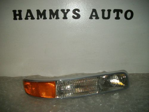 Chevy tahoe silverado suburban rh park light 99 00 01 02 03 04 05 06