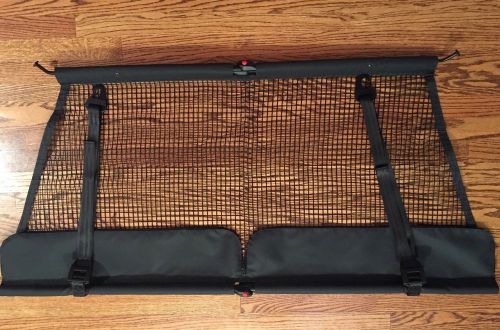 Genuine volvo xc90 car truck rear cargo safety cargo net 8679536 dog guard euc!