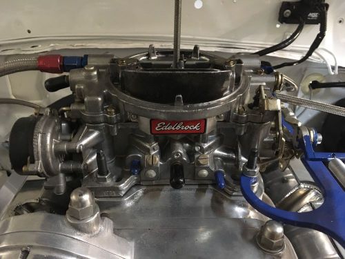 Edelbrock 1400 performer carburetor