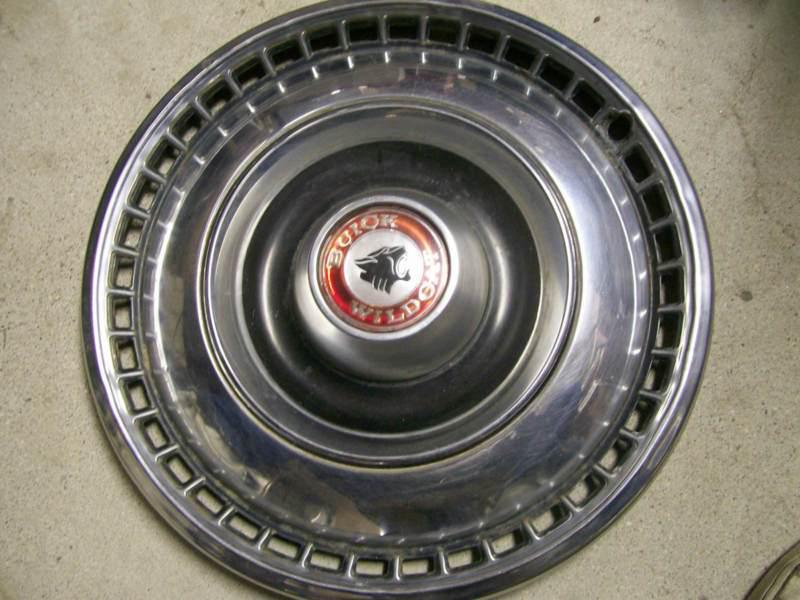 1967  buick wildcat 15"  hub cap original