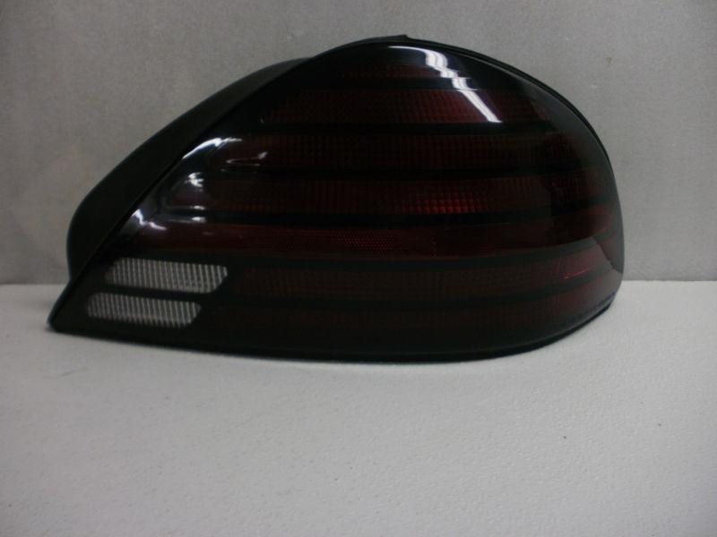 1999-05 pontiac grand am se tail light tail lamp r.h. factory oem gm part nice