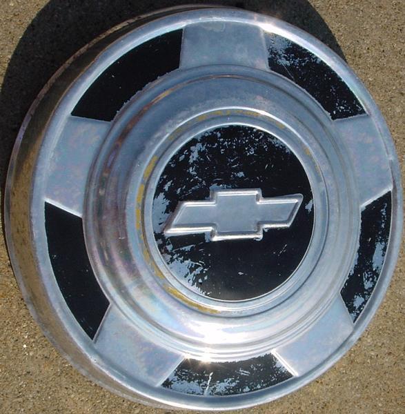 Chevrolet van pickup truck & suburban 15" dog dish style hubcap wheel cover used