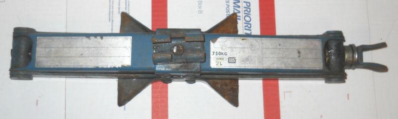 1979 - 1985 79 80 81 82 83 84 85 mazda rx7 blue oem jack