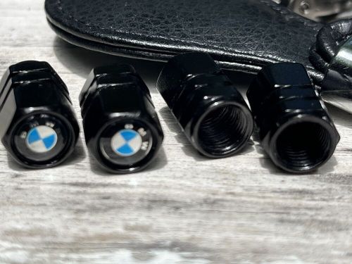 Bmw - genuine leather keychain car key ring accessory set of 2 plus tire cap set