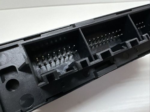 8h0959433l | 03 - 09 audi a4 s4 cabrio quattro comfort control convenience unit