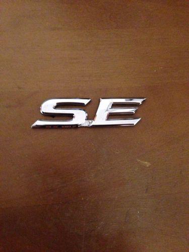 Toyota camry se oem badge emblem off 2013 2013