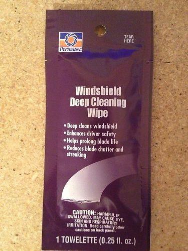 Windshield deep cleaning wipe