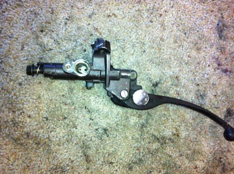 04 05 honda cbr 1000rr  left clutch master cylinder damage 06 07 