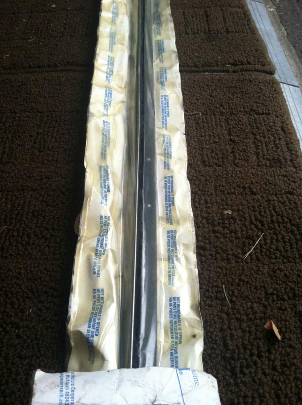 1978 trans am/gm window weather strip_new_part# 09612539