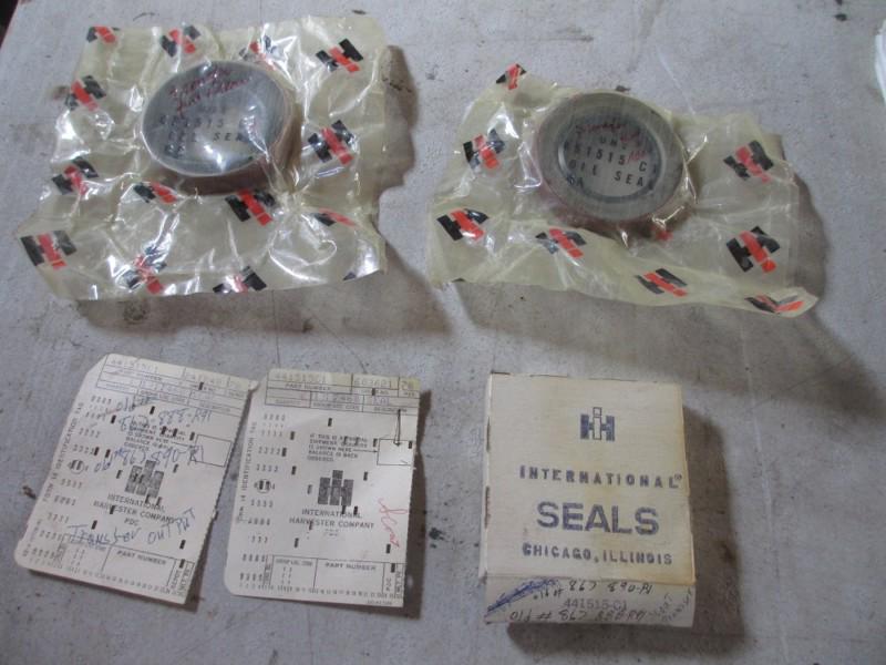 Ih international truck scout 80 800 scout ii nos oil seals transfer case 4x4 new