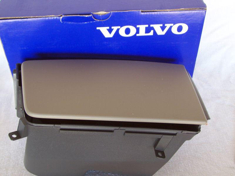 Nib nos sand oak center console storage cup holder 2001-04 volvo s60 #39852684