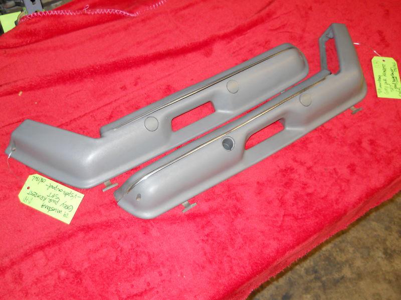 Grey gray lh rh left right door arm rest armrest handle armrests set pad power