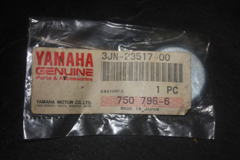 Nos yamaha thrust cover 3jn-23517-00-00