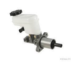 02-07 gm saturn vue brake master cylinder reservoir oem p/n # 322748, 220593036