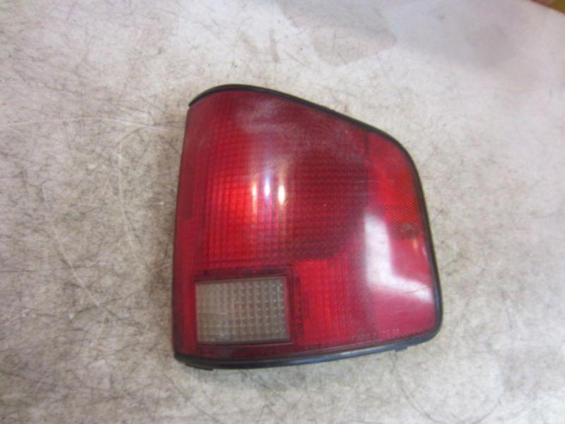 Chevrolet s10/s15/sonoma r taillight r. 94 95 96 97 98 99 00 01