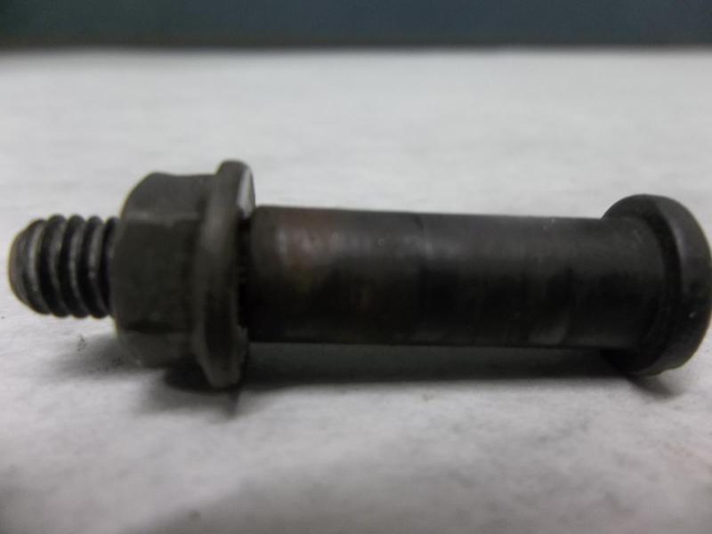 02 suzuki bandit 600 s - front brake lever mount bolt