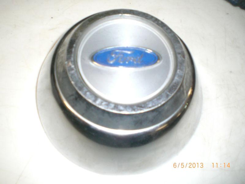 Ford center hub cap for 15" turbine wheels ltd crown victoria 1988 -1995