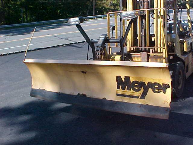 Meyers mdii 7.5' plow,plow frame and lights with truck side frame (2005 chevy) 