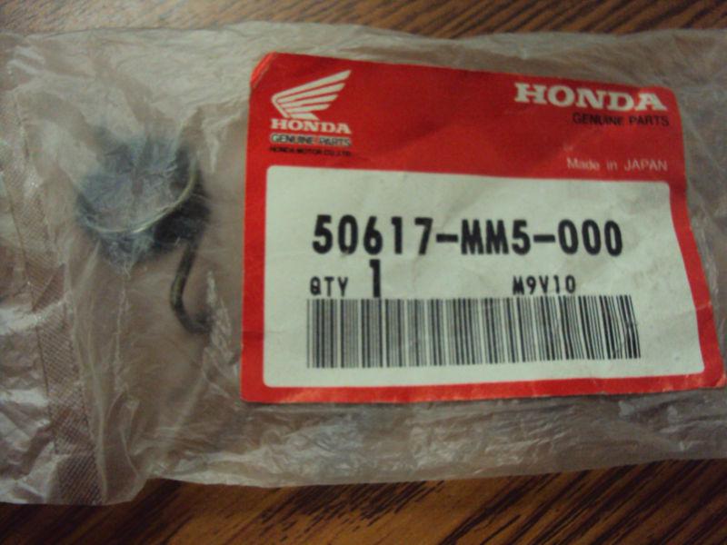 Honda,spring,right,step return,50617-mm5-00087-12 vt750/st1300/gl1800/cbr1000