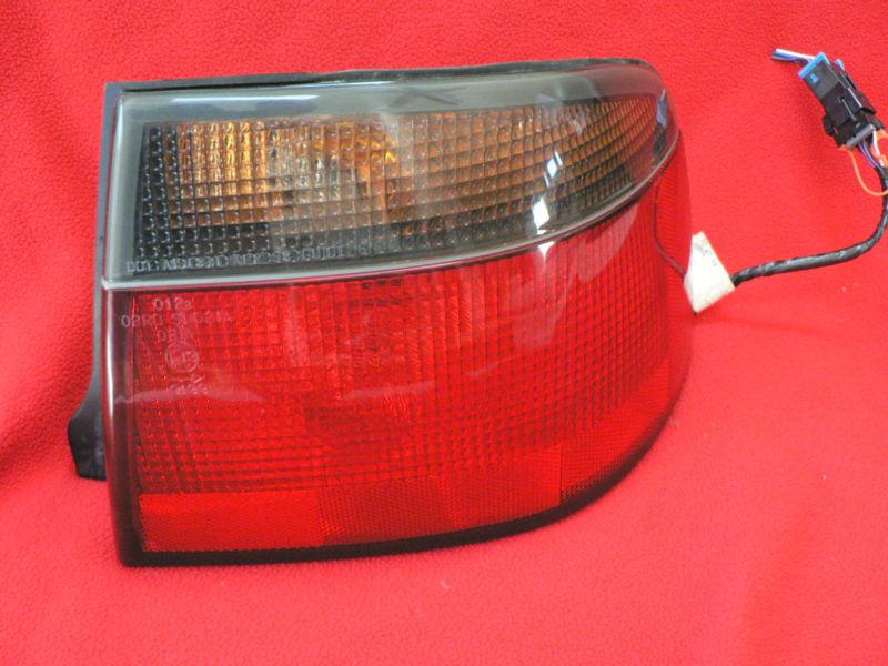 1998-2004 cadillac seville passenger right side tail light lamp sts sls 99 00 01