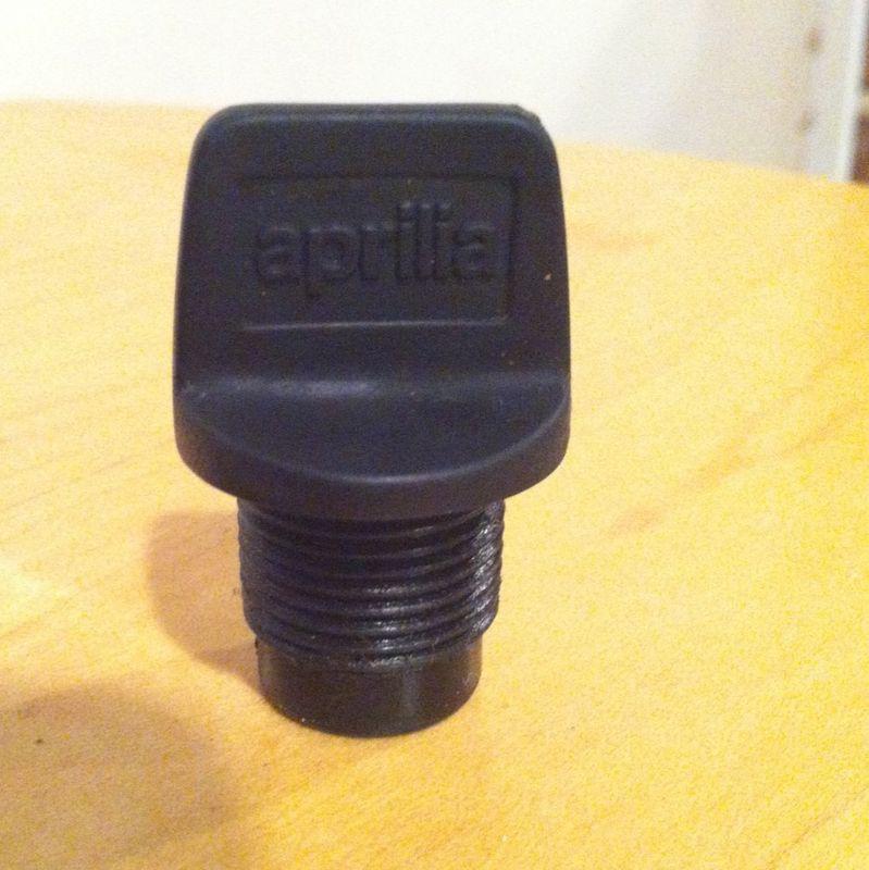 Aprilia rsv mille r falco oil fill filler cap oem sl 1000