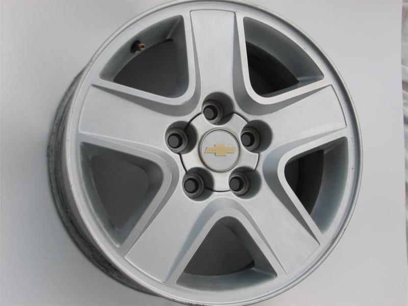 04 05 chevy malibu 15x6 1/2"  oem aluminum wheel