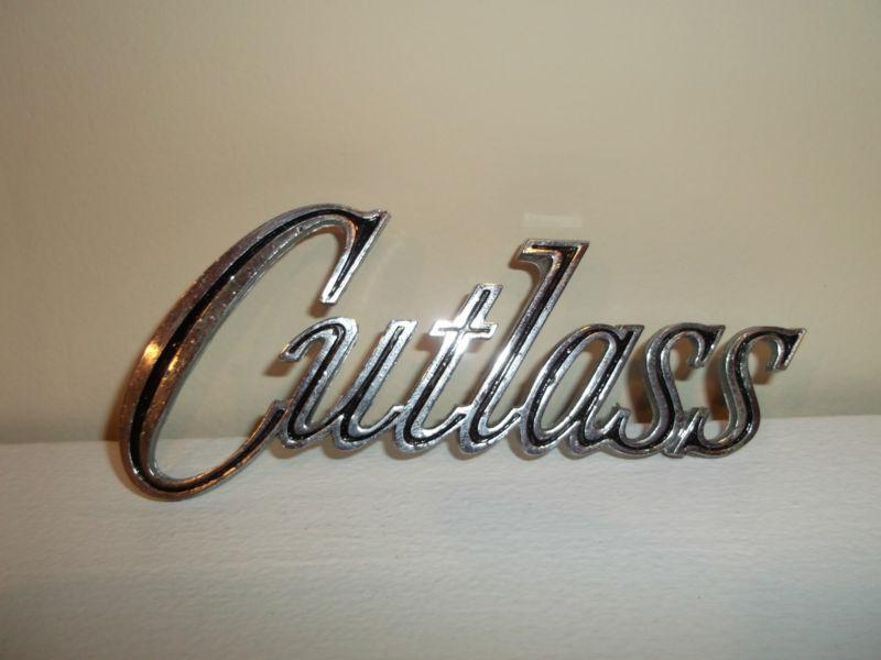 1970 olds cutlass supreme trunk emblem