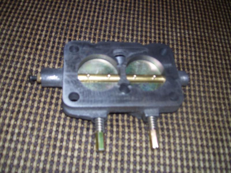 1957 1958 olds oldsmobile j2 center carb base    u.s.a. made