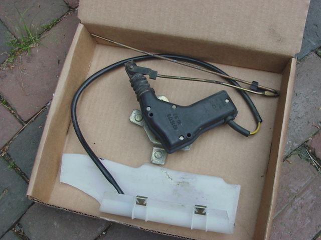 Volvo 240 rf passenger front door lock actuator