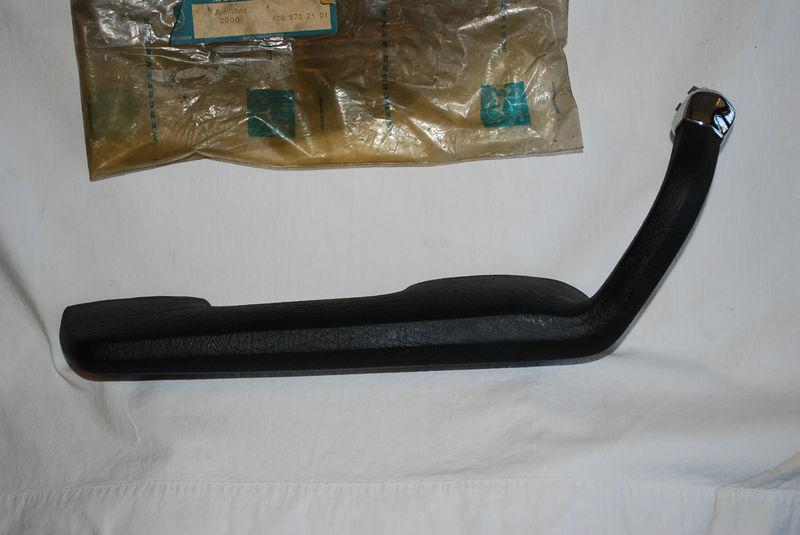 New mercedes left rear door pull armrest 108 109 280se 300sel