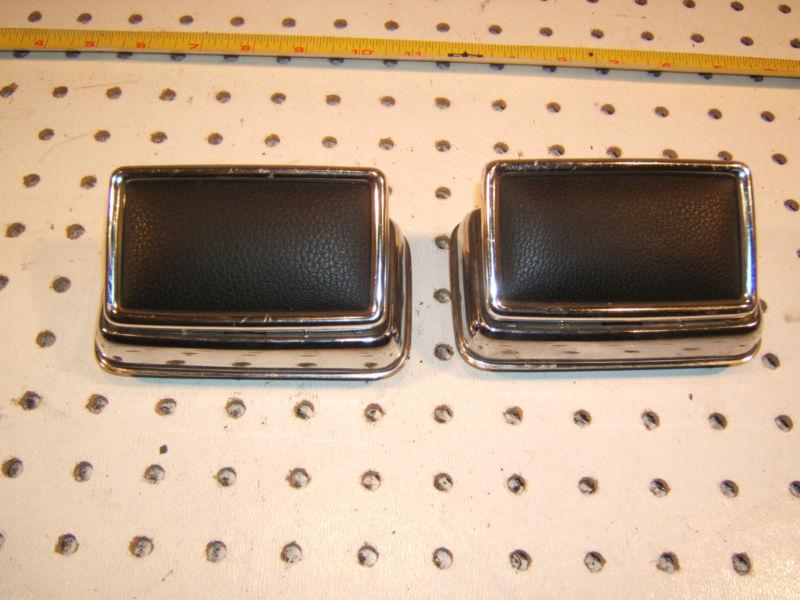 Mercedes early r107 450slc rear black used 2 ash trays, 1 set of  2 ash trays