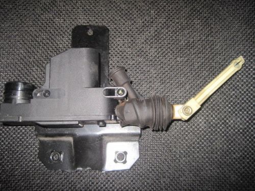 1994 porsche 968 right side door lock actuator (passenger side) 928-624-211-00