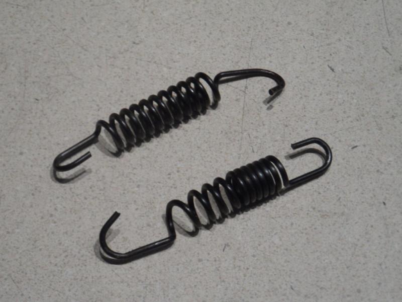 2001 suzuki rm250 exhaust springs  (b) 01 rm 250