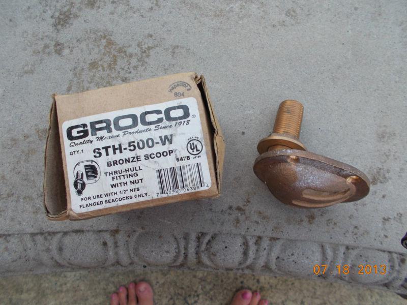Bronze scoop thru-hull fitting